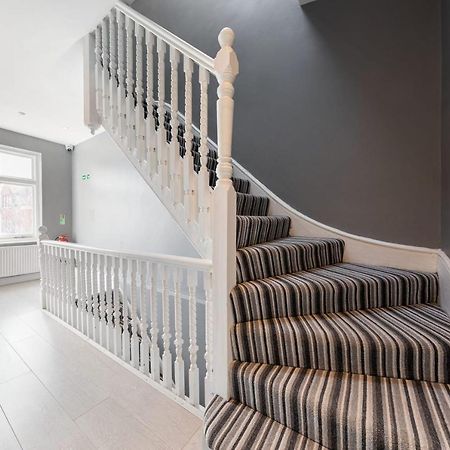 Boutique Modern Hotel Room For Two Near Tube And Bus Stations London Exterior foto