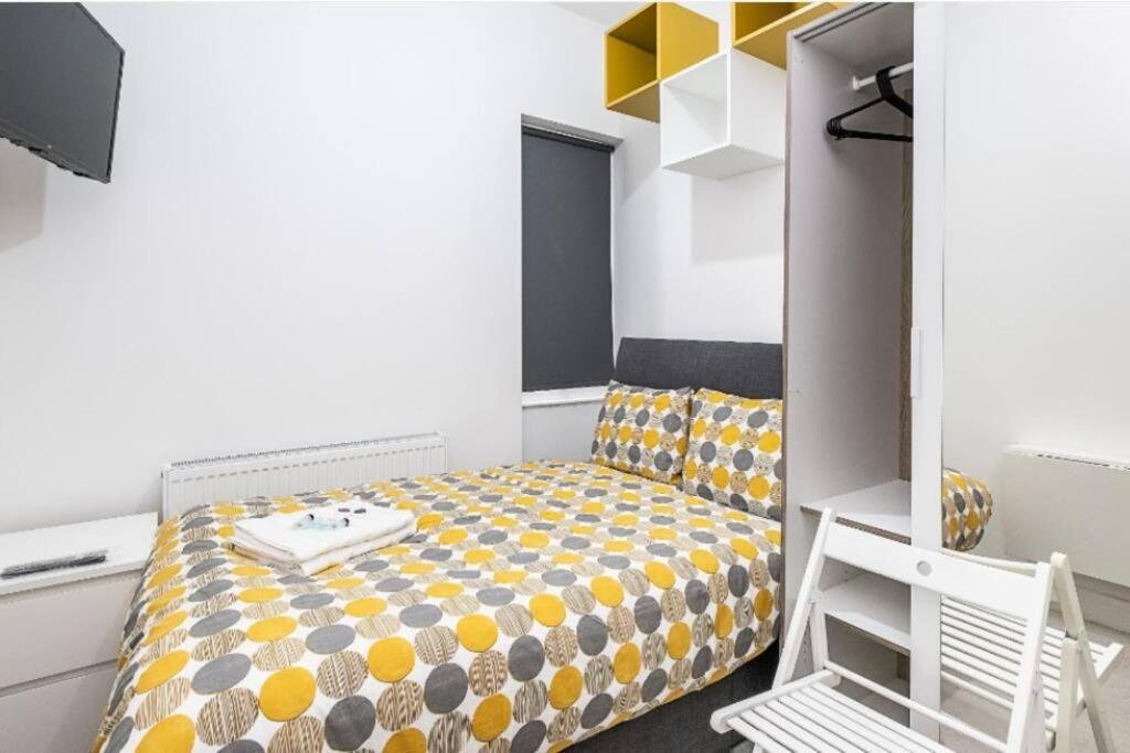 Boutique Modern Hotel Room For Two Near Tube And Bus Stations London Exterior foto