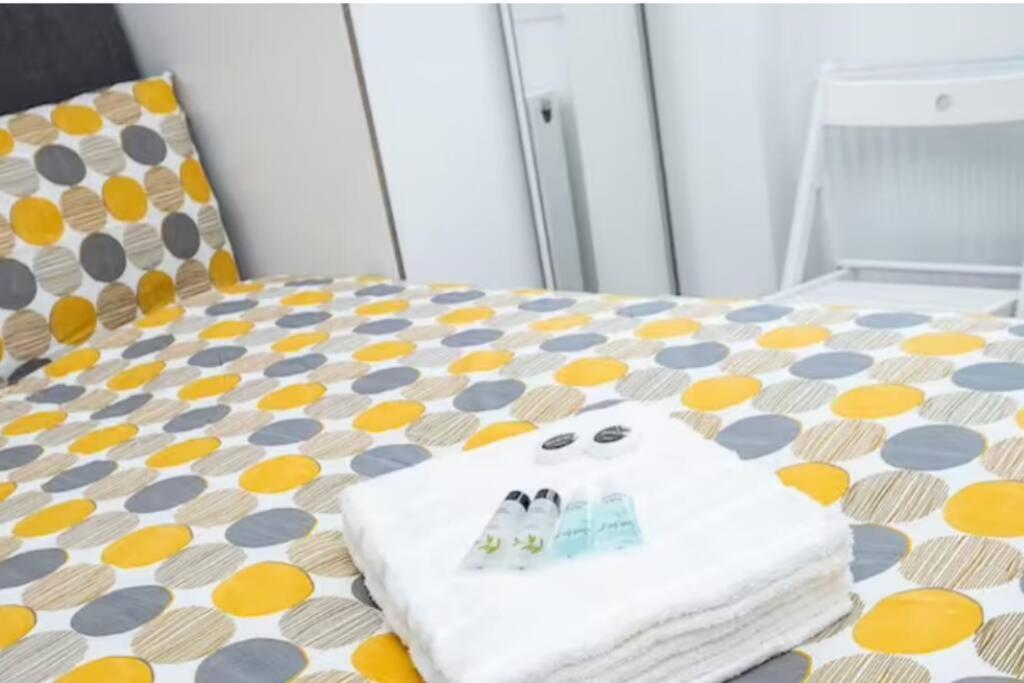 Boutique Modern Hotel Room For Two Near Tube And Bus Stations London Exterior foto